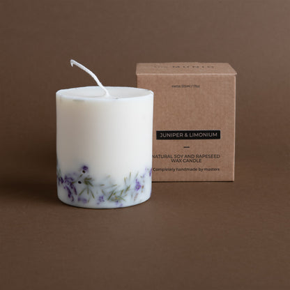 Juniper & limonium pillar candle