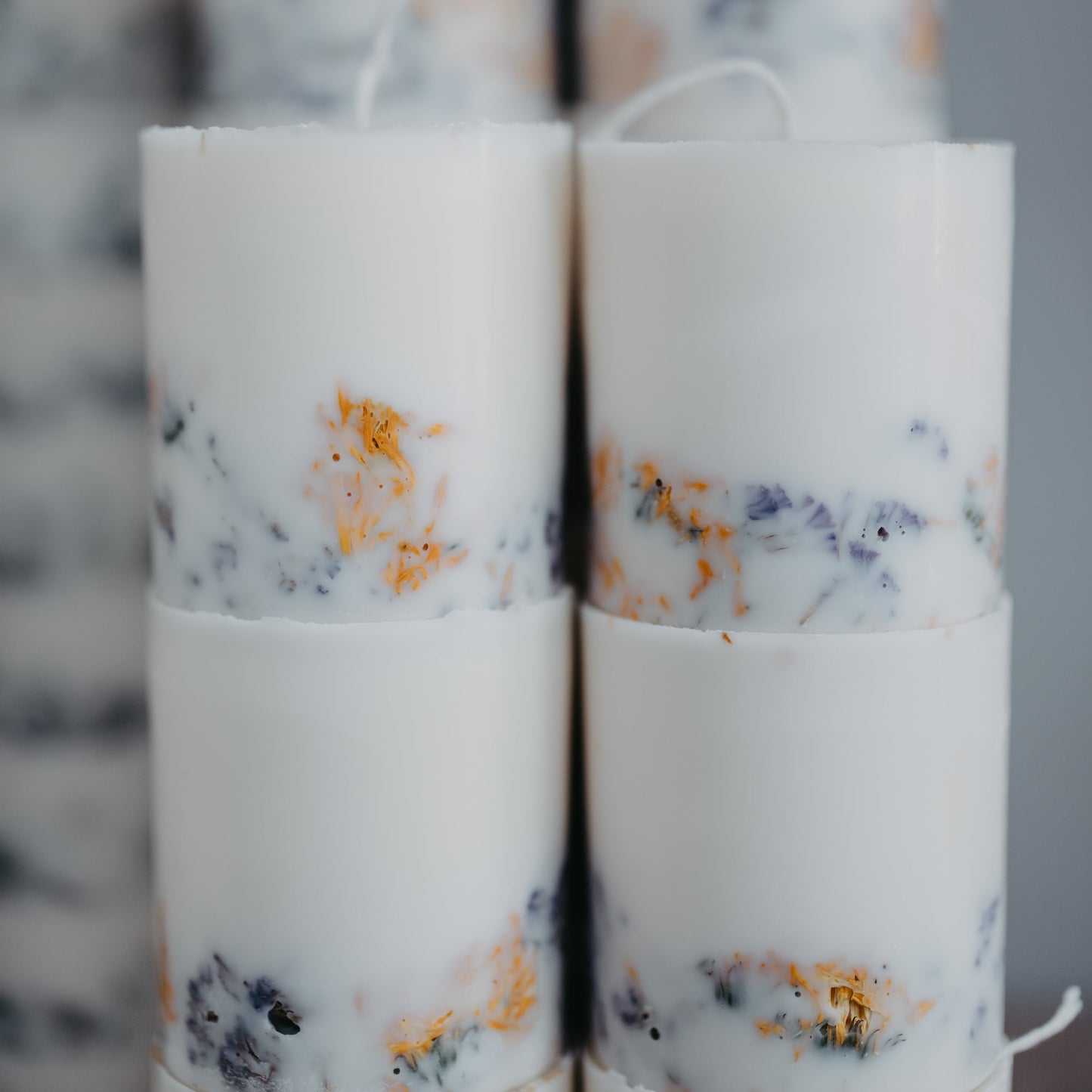Wild flowers pillar candle